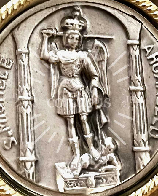 Estuche "San Miguel Arcángel plata y oro"