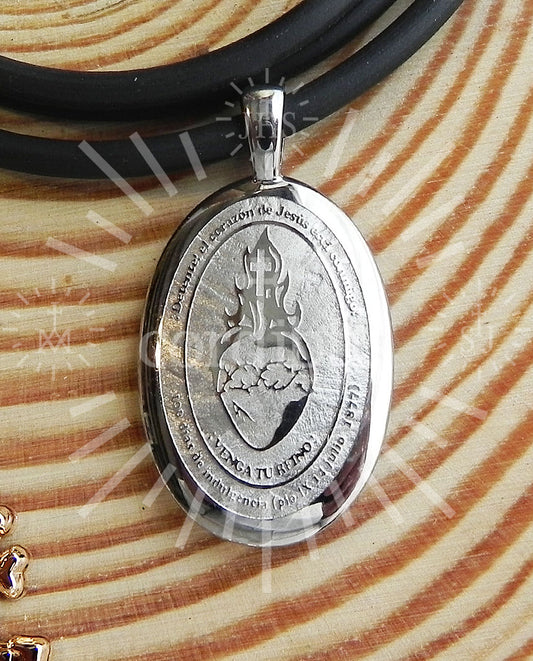 Dije "Sagrado Corazón de Jesús y Detente abombado"