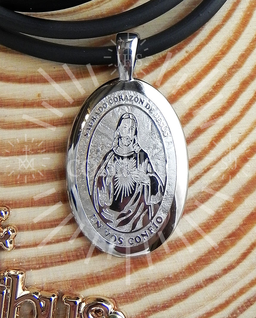 Dije "Sagrado Corazón de Jesús y Detente abombado"