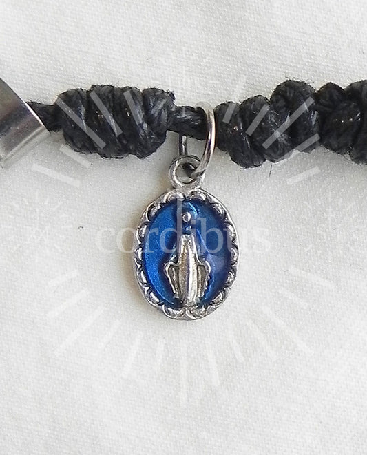 Dije "¿Quién como Dios?"