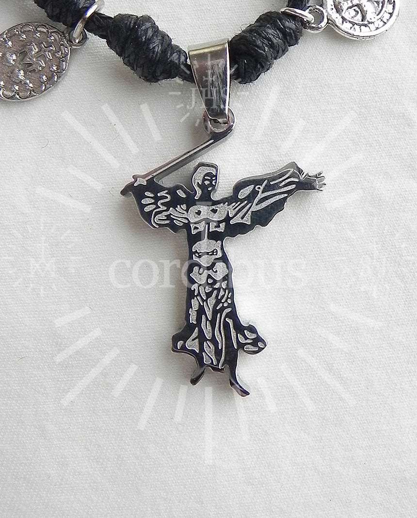 Dije "¿Quién como Dios?"