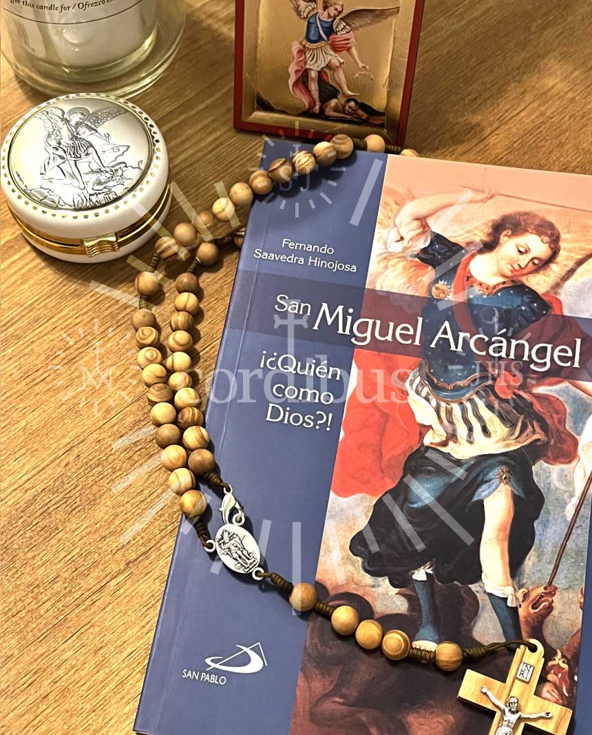 Estuche "San Miguel Arcángel blanco"